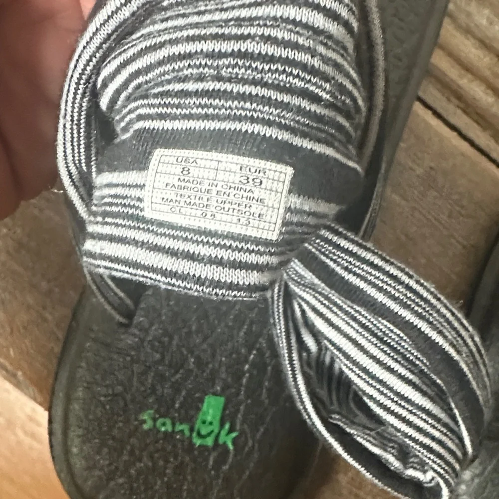 Sanuk Kids Black and Gray Sandals